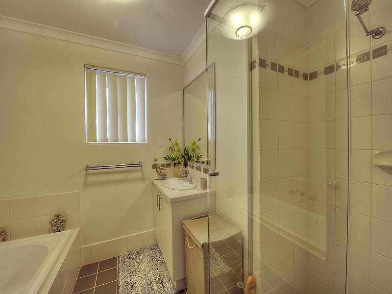 271 Peelwood Parade, Halls Head WA 6210