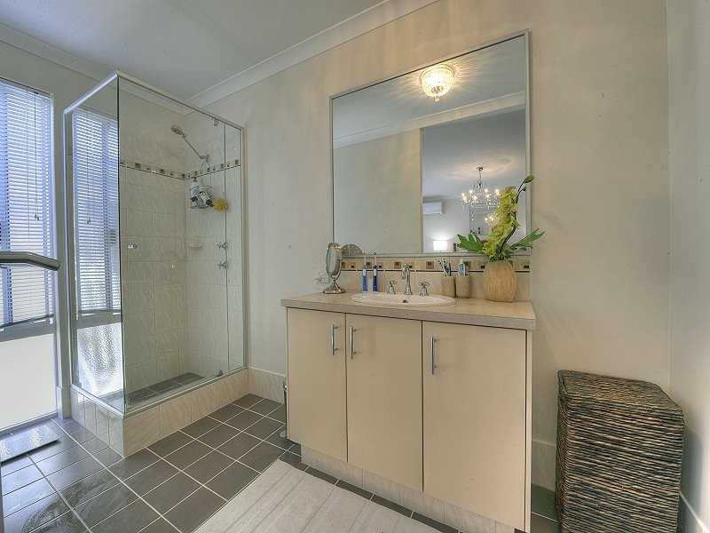 271 Peelwood Parade, Halls Head WA 6210