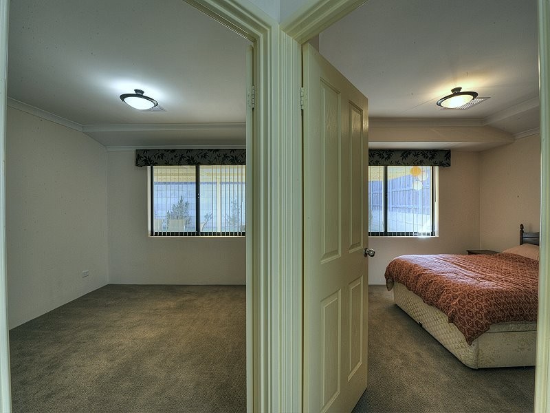 18 Grasshill Grange, Halls Head WA 6210