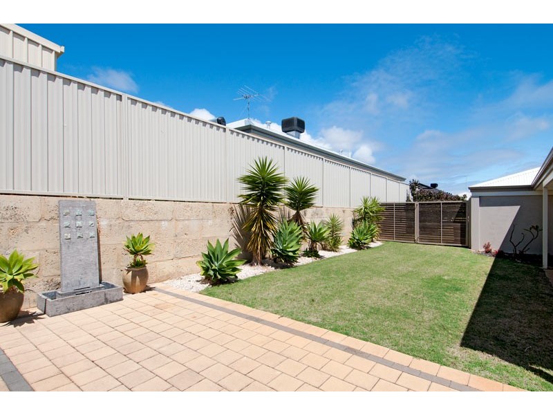 12 Cuballing Retreat, Dawesville WA 6211
