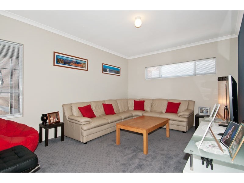 5 Adela Bend, Lakelands WA 6180