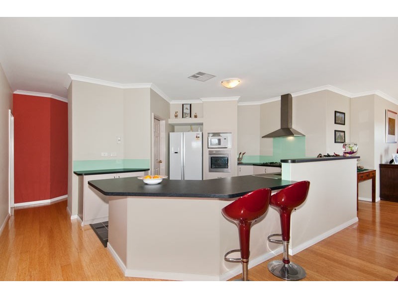 5 Adela Bend, Lakelands WA 6180