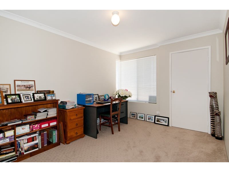 5 Adela Bend, Lakelands WA 6180