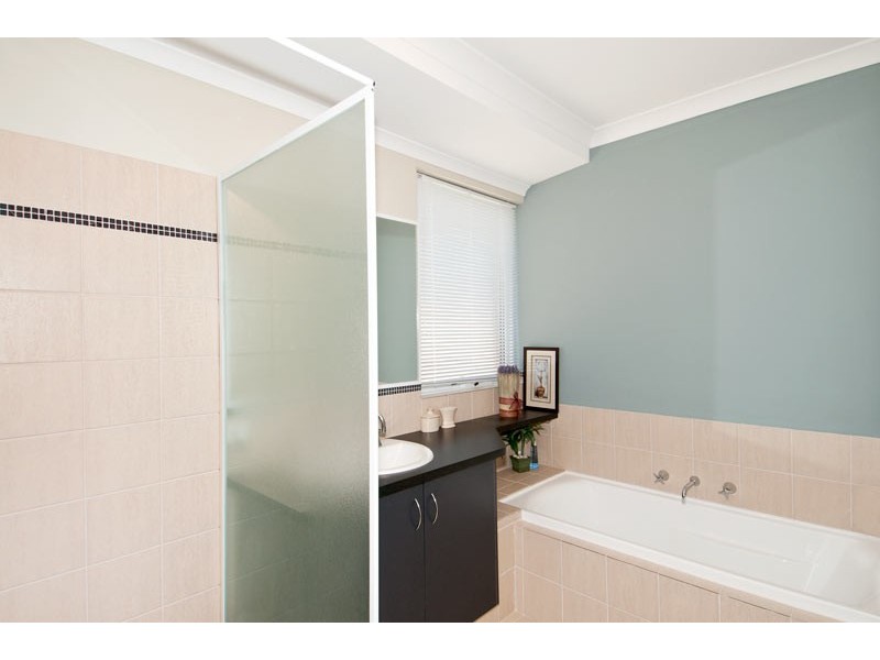 5 Adela Bend, Lakelands WA 6180