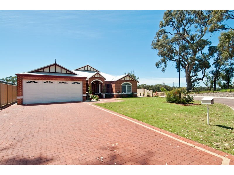 5 Adela Bend, Lakelands WA 6180