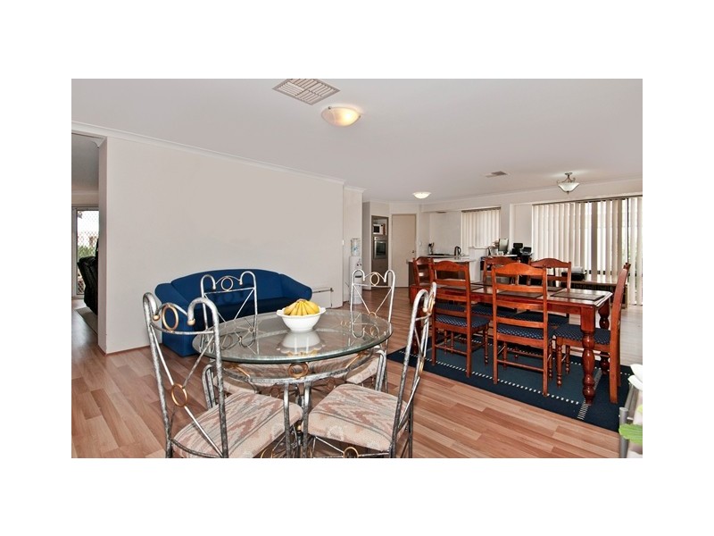 21 Camden Way, Meadow Springs WA 6210