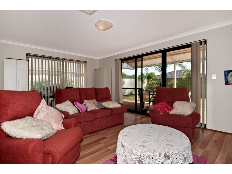 21 Camden Way, Meadow Springs WA 6210