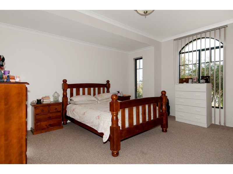 21 Camden Way, Meadow Springs WA 6210