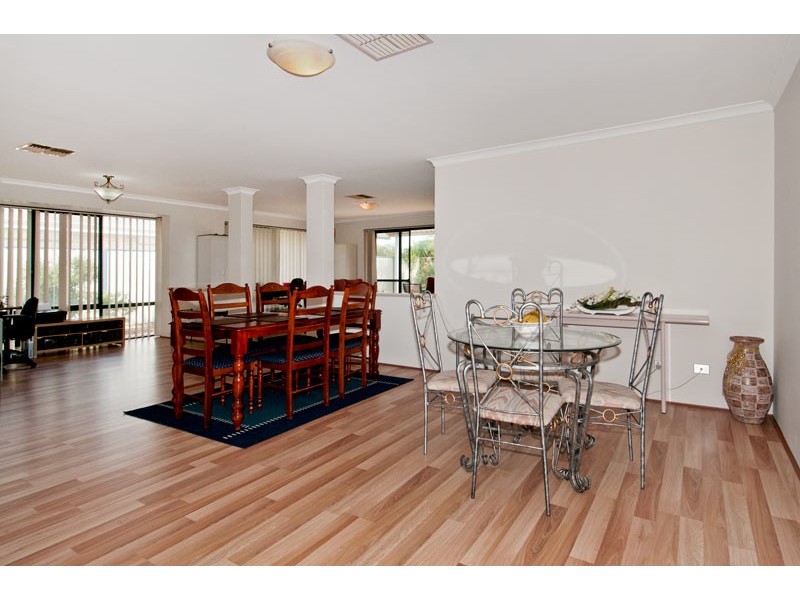 21 Camden Way, Meadow Springs WA 6210