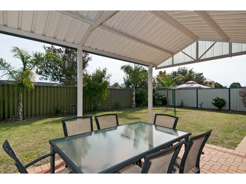 21 Camden Way, Meadow Springs WA 6210