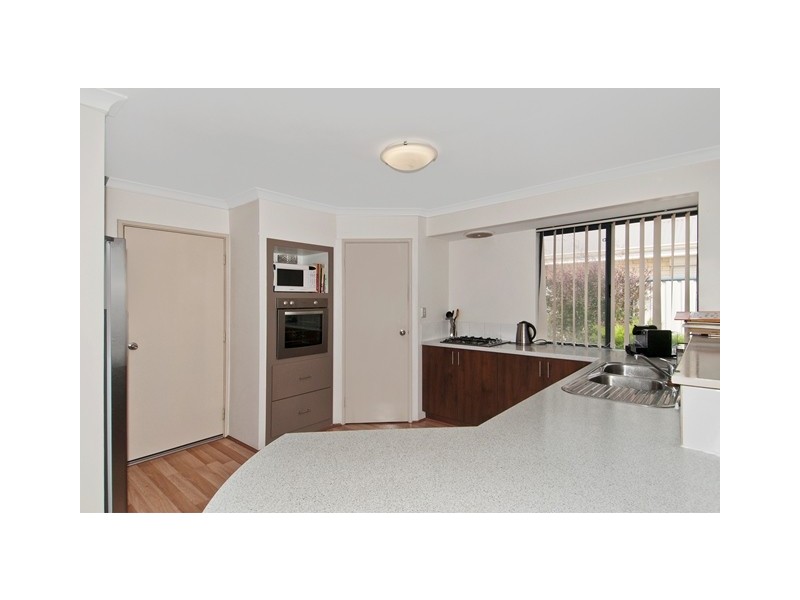 21 Camden Way, Meadow Springs WA 6210