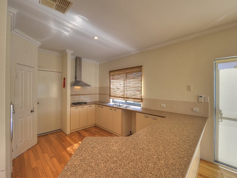 60 Quandong Parkway, Halls Head WA 6210