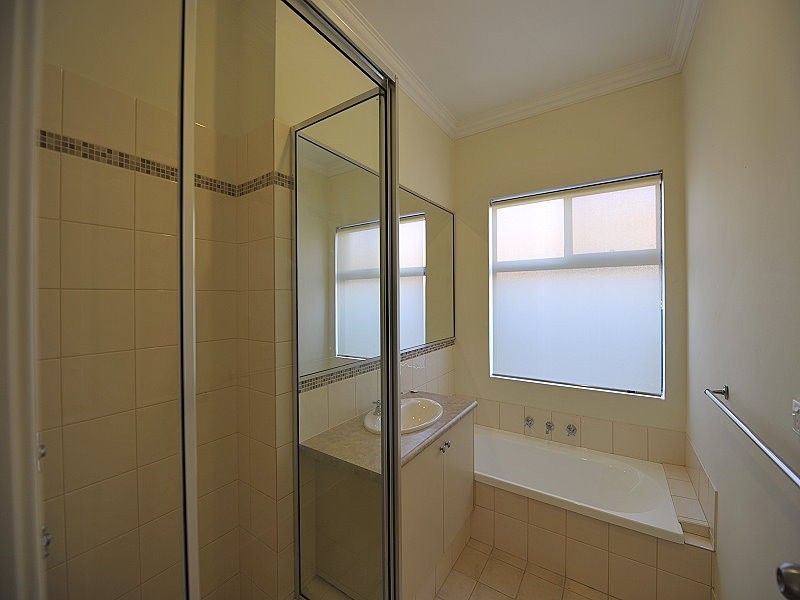 60 Quandong Parkway, Halls Head WA 6210