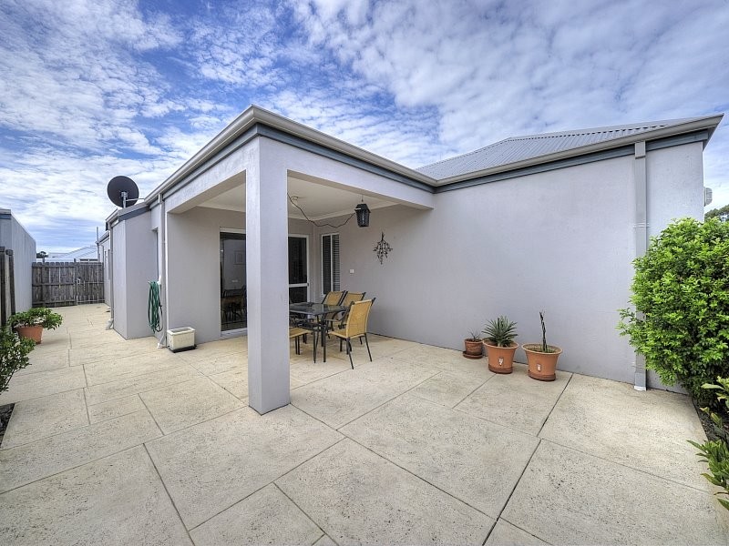 7 Pacifica Way, Dudley Park WA 6210