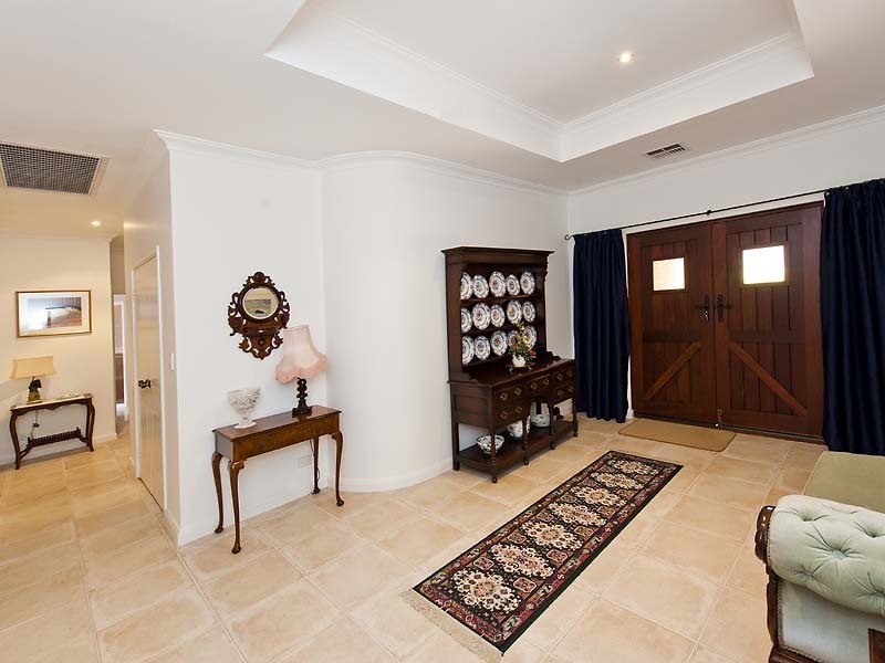 4 Mileura Street, Golden Bay WA 6174