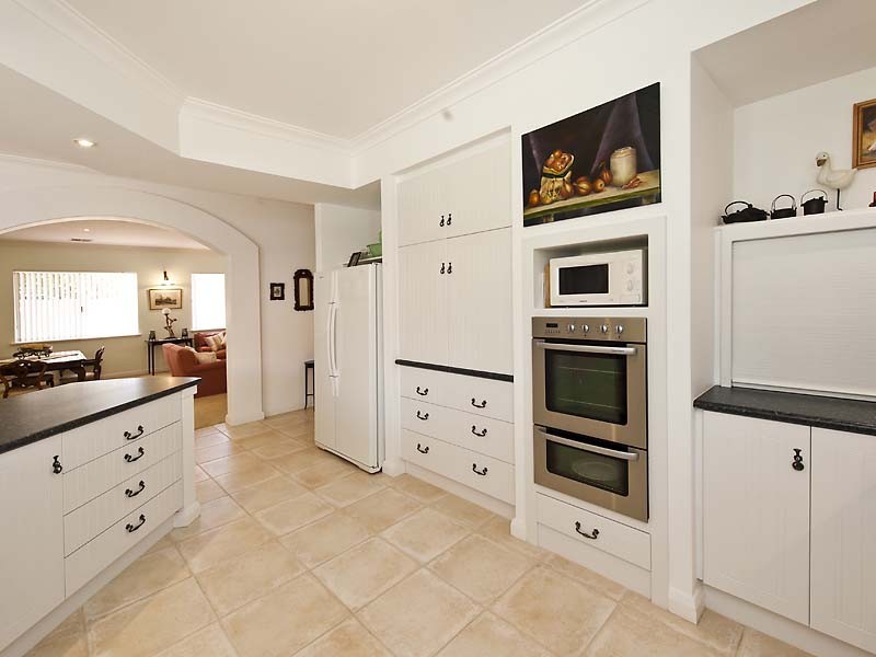 4 Mileura Street, Golden Bay WA 6174