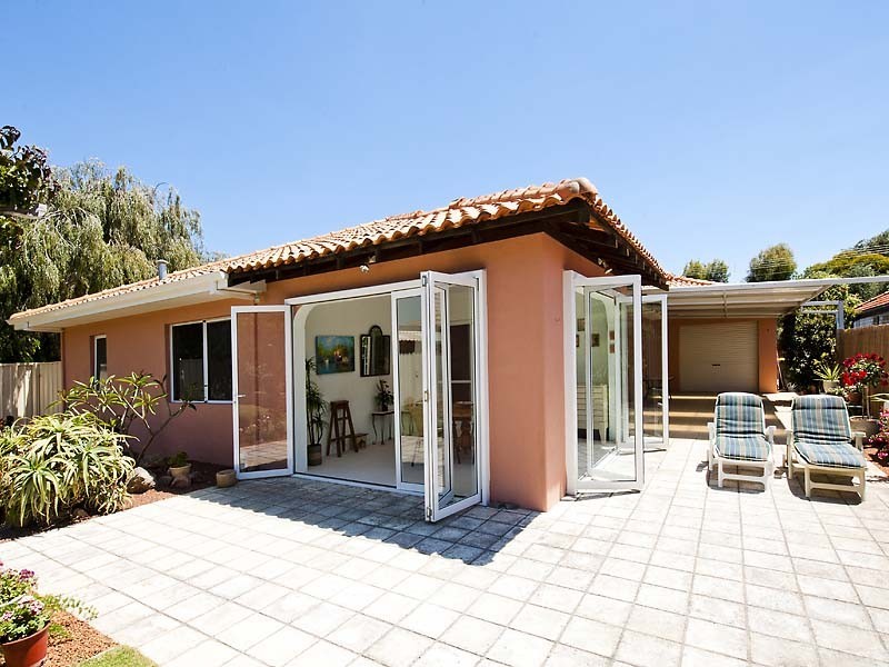 4 Mileura Street, Golden Bay WA 6174