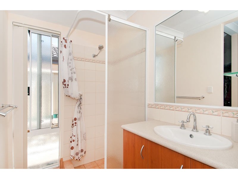 5 Chalice Rise, Lakelands WA 6180