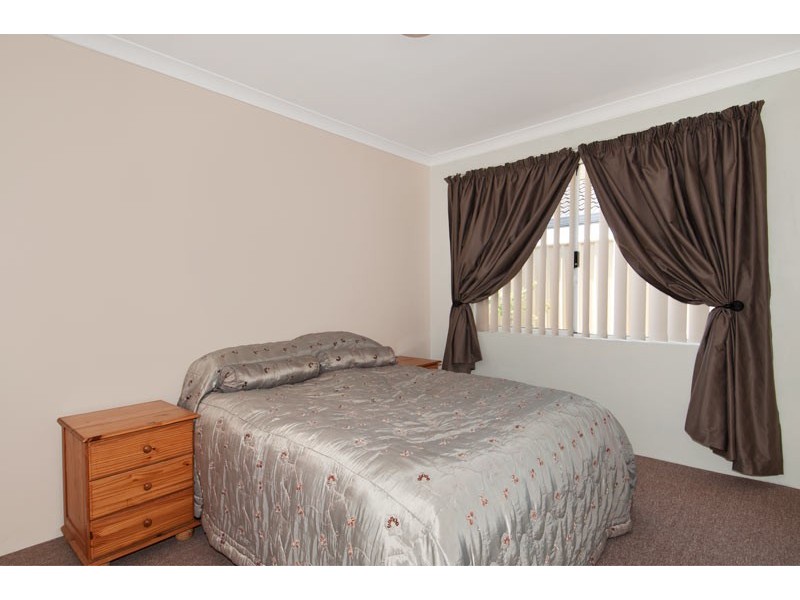 5 Chalice Rise, Lakelands WA 6180