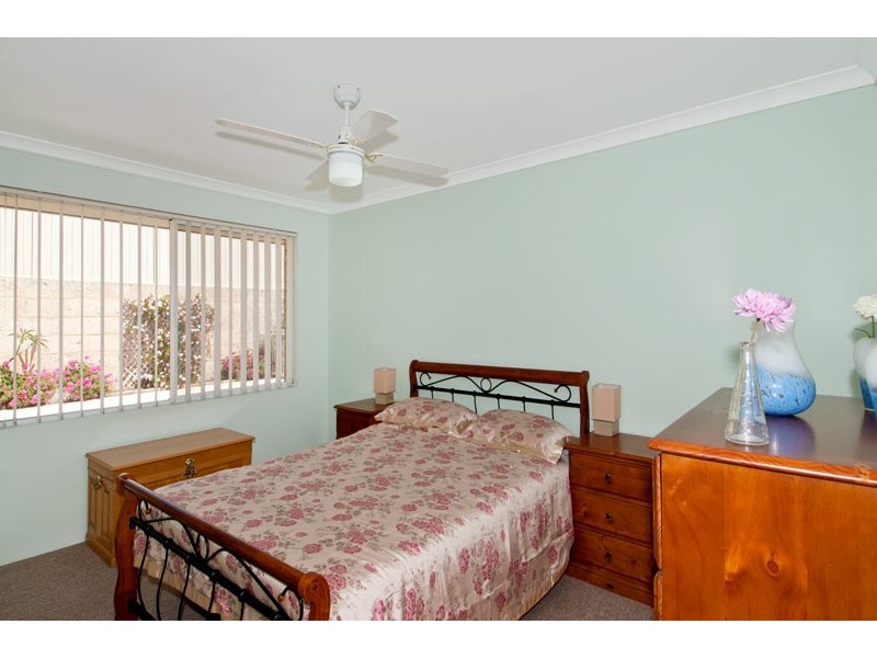 5 Chalice Rise, Lakelands WA 6180