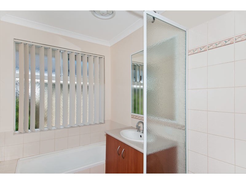 5 Chalice Rise, Lakelands WA 6180