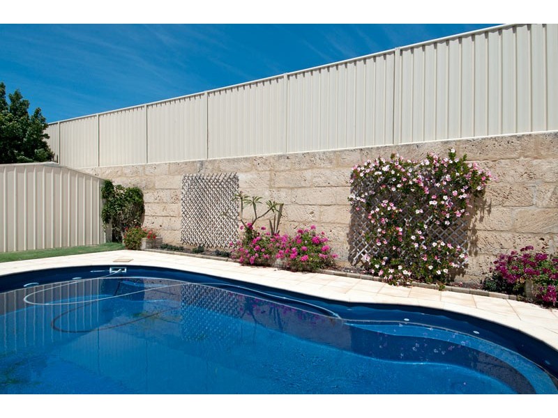 5 Chalice Rise, Lakelands WA 6180