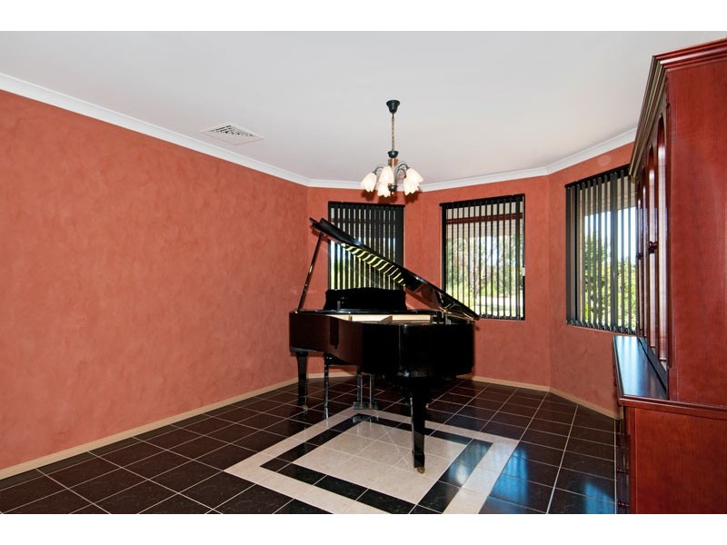 17 Serene Place, Barragup WA 6209