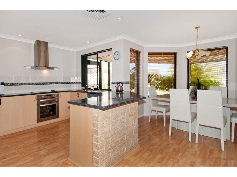 17 Serene Place, Barragup WA 6209