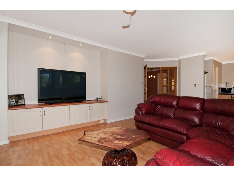 17 Serene Place, Barragup WA 6209