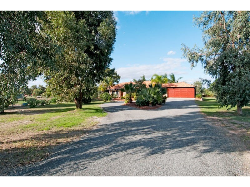 17 Serene Place, Barragup WA 6209