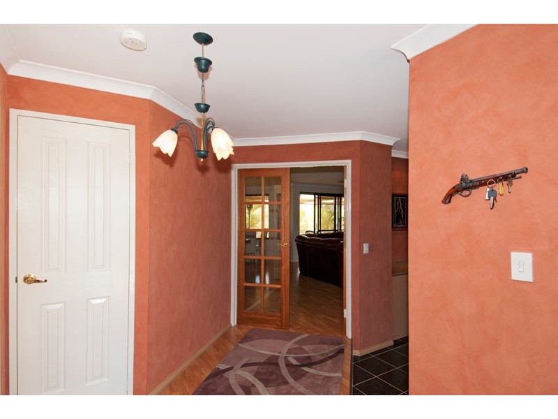 17 Serene Place, Barragup WA 6209