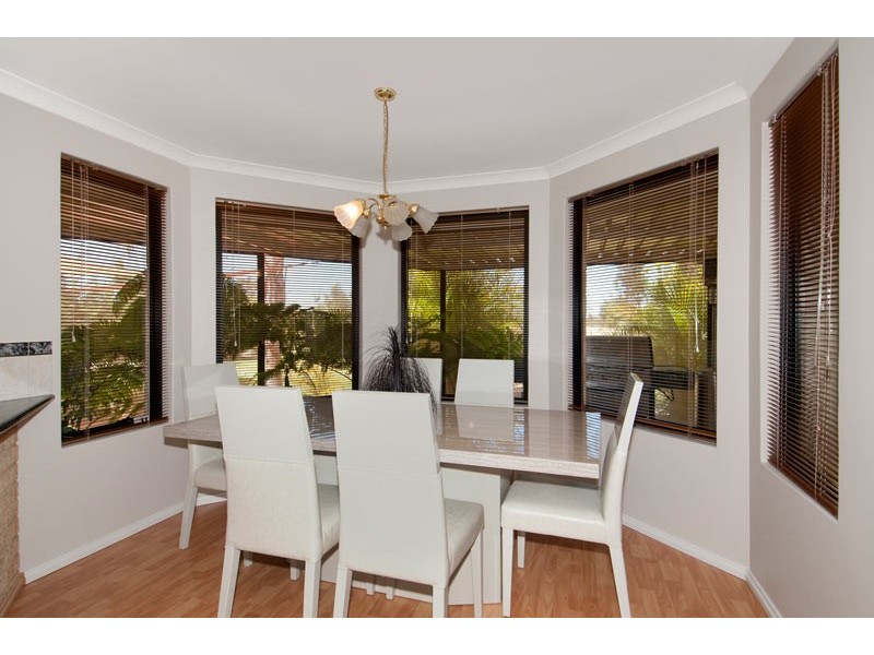 17 Serene Place, Barragup WA 6209