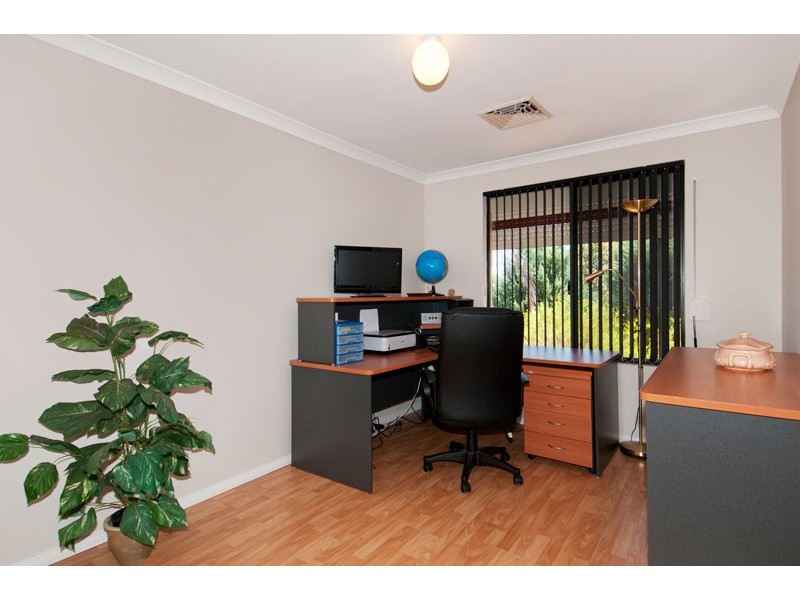 17 Serene Place, Barragup WA 6209