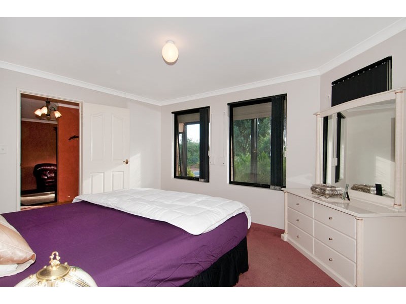 17 Serene Place, Barragup WA 6209