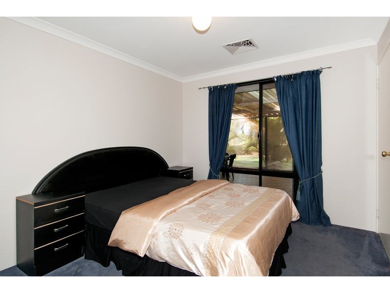 17 Serene Place, Barragup WA 6209