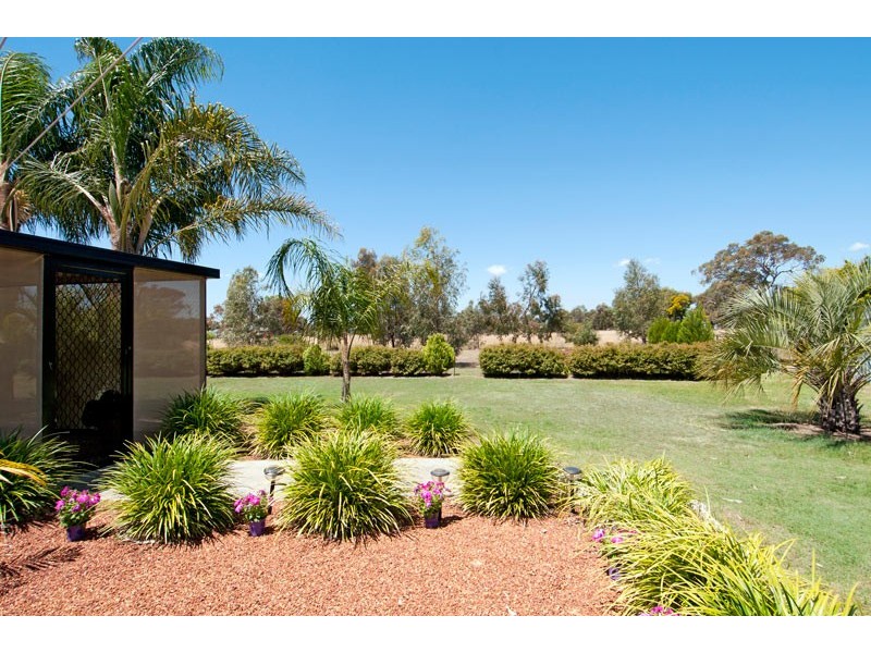 17 Serene Place, Barragup WA 6209