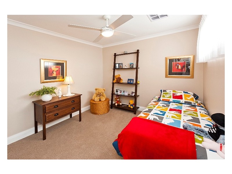 4 Torwood Edge, Halls Head WA 6210