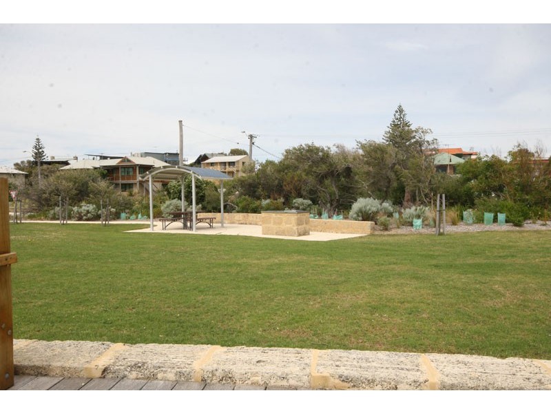 8 Vanessa Road, Falcon WA 6210