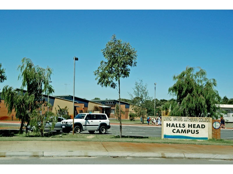 8 Vanessa Road, Falcon WA 6210