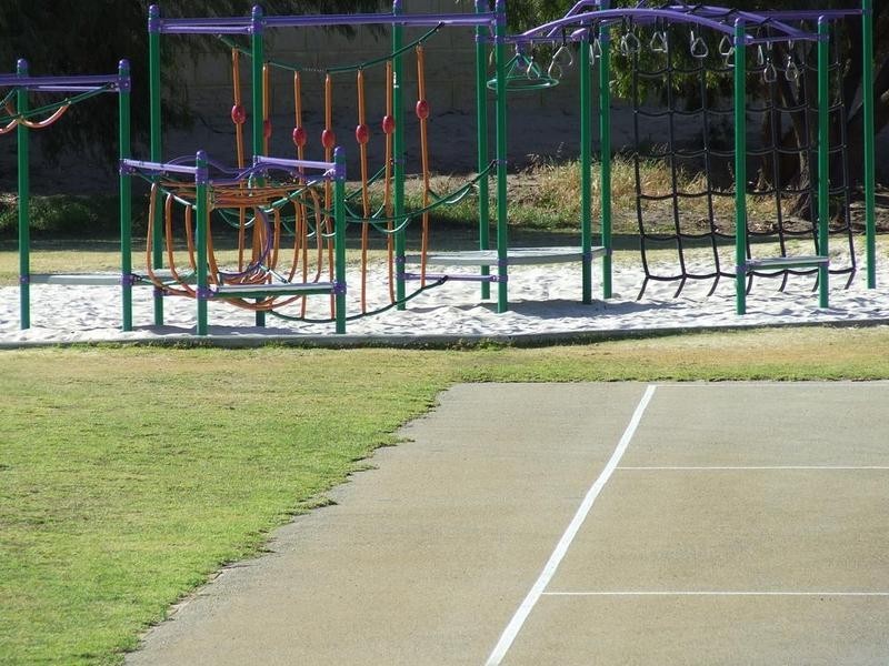 8 Vanessa Road, Falcon WA 6210