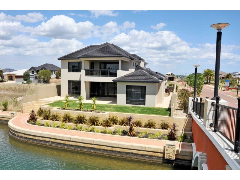 1 Gael Place, Dudley Park WA 6210