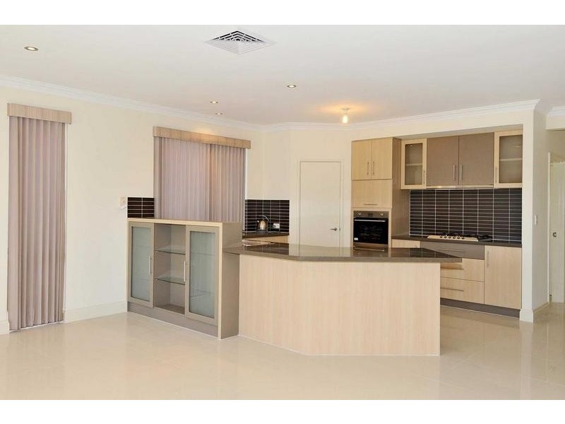 1 Gael Place, Dudley Park WA 6210