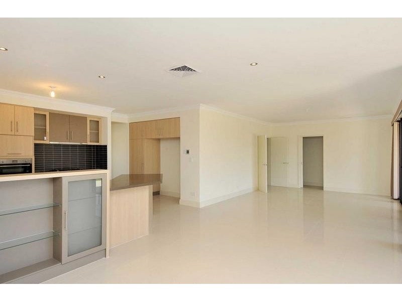 1 Gael Place, Dudley Park WA 6210