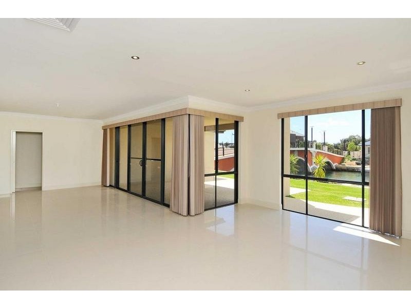 1 Gael Place, Dudley Park WA 6210