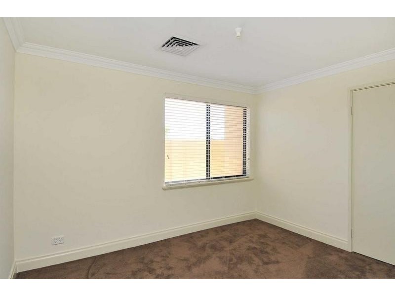 1 Gael Place, Dudley Park WA 6210