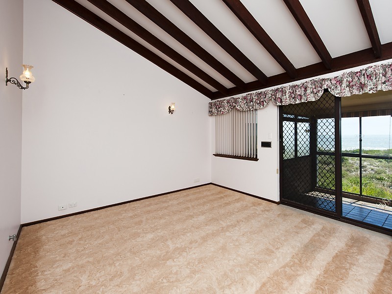 1/7 Rocklea Place, Silver Sands WA 6210