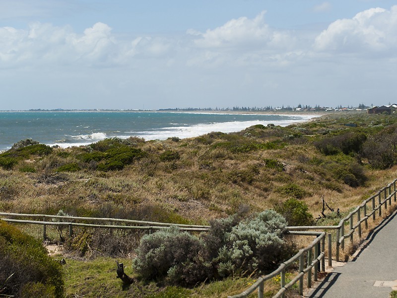 1/7 Rocklea Place, Silver Sands WA 6210