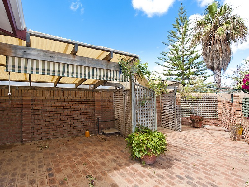 1/7 Rocklea Place, Silver Sands WA 6210