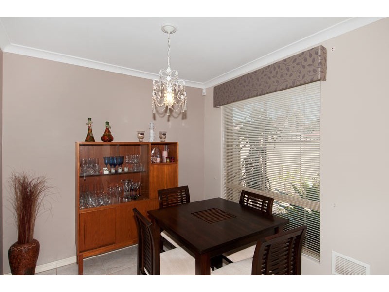 1/12 Kestral Close, Halls Head WA 6210