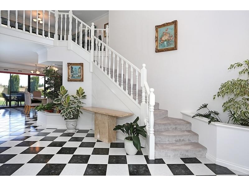 33 Princeton Drive, Wannanup WA 6210